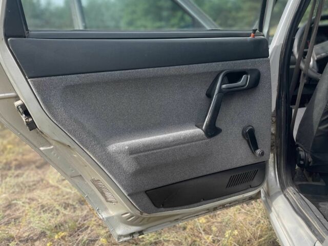 Серый ВАЗ 2111, объемом двигателя 1.6 л и пробегом 296 тыс. км за 1399 $, фото 13 на Automoto.ua