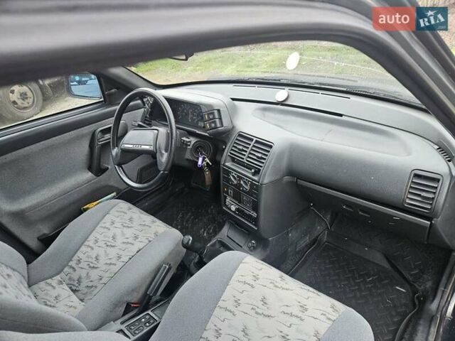 Серый ВАЗ 2111, объемом двигателя 1.5 л и пробегом 150 тыс. км за 1900 $, фото 11 на Automoto.ua