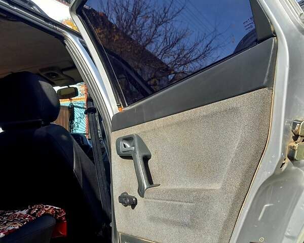 Серый ВАЗ 2111, объемом двигателя 1.6 л и пробегом 275 тыс. км за 2450 $, фото 5 на Automoto.ua