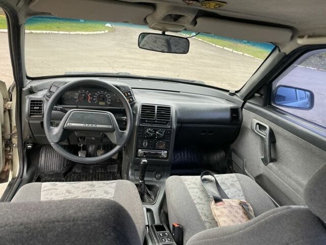 Серый ВАЗ 2111, объемом двигателя 1.6 л и пробегом 170 тыс. км за 2000 $, фото 7 на Automoto.ua