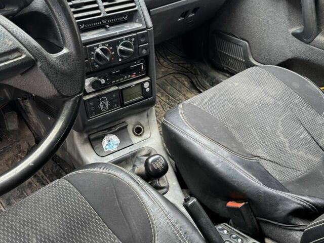 Сірий ВАЗ 2111, об'ємом двигуна 1.6 л та пробігом 130 тис. км за 1129 $, фото 5 на Automoto.ua