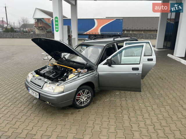 Серый ВАЗ 2111, объемом двигателя 1.6 л и пробегом 260 тыс. км за 1950 $, фото 3 на Automoto.ua