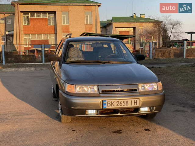 Серый ВАЗ 2111, объемом двигателя 1.6 л и пробегом 180 тыс. км за 1575 $, фото 6 на Automoto.ua