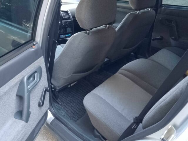 Сірий ВАЗ 2111, об'ємом двигуна 1.6 л та пробігом 111 тис. км за 3200 $, фото 9 на Automoto.ua