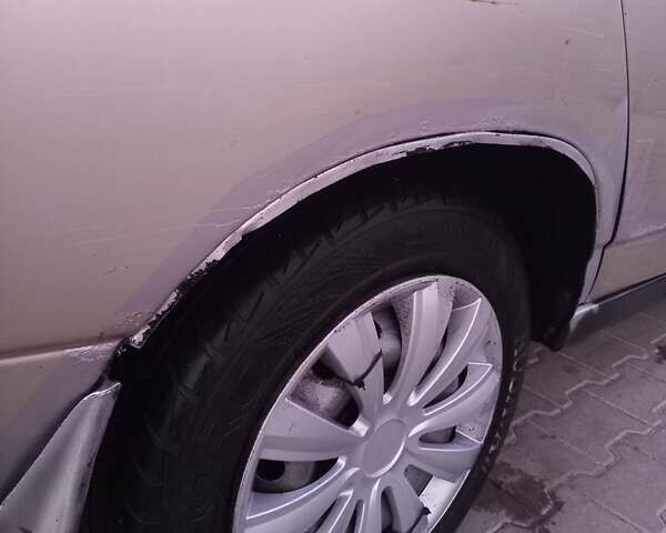 Серый ВАЗ 2111, объемом двигателя 1.6 л и пробегом 263 тыс. км за 1100 $, фото 5 на Automoto.ua