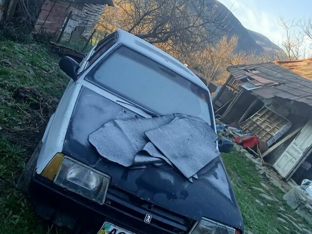 Серый ВАЗ 2111, объемом двигателя 1.6 л и пробегом 300 тыс. км за 700 $, фото 4 на Automoto.ua