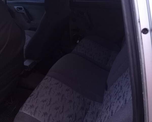 Серый ВАЗ 2111, объемом двигателя 1.6 л и пробегом 263 тыс. км за 1100 $, фото 11 на Automoto.ua