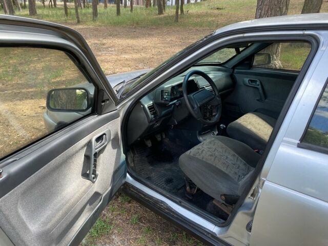 Сірий ВАЗ 2111, об'ємом двигуна 1.6 л та пробігом 215 тис. км за 1950 $, фото 6 на Automoto.ua