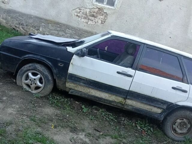 Серый ВАЗ 2111, объемом двигателя 1.6 л и пробегом 300 тыс. км за 700 $, фото 5 на Automoto.ua