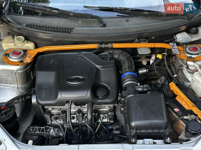 Сірий ВАЗ 2111, об'ємом двигуна 1.6 л та пробігом 240 тис. км за 850 $, фото 13 на Automoto.ua
