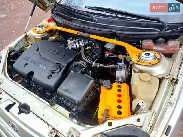 Серый ВАЗ 2111, объемом двигателя 1.6 л и пробегом 185 тыс. км за 2100 $, фото 31 на Automoto.ua