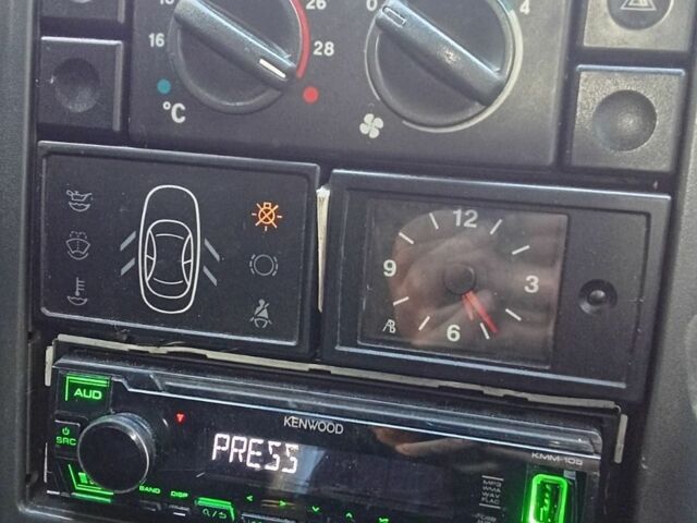 Серый ВАЗ 2111, объемом двигателя 0 л и пробегом 132 тыс. км за 2000 $, фото 3 на Automoto.ua