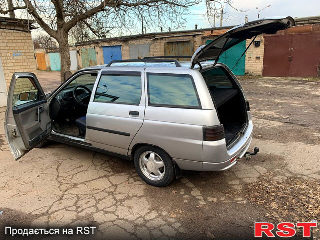 Серый ВАЗ 2111, объемом двигателя 1.6 л и пробегом 141 тыс. км за 3000 $, фото 8 на Automoto.ua