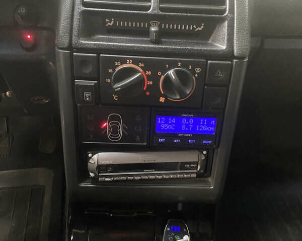 Серый ВАЗ 2111, объемом двигателя 1.6 л и пробегом 286 тыс. км за 2800 $, фото 11 на Automoto.ua