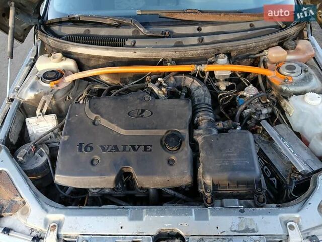 Серый ВАЗ 2111, объемом двигателя 1.5 л и пробегом 240 тыс. км за 999 $, фото 10 на Automoto.ua