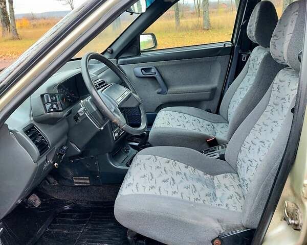 Серый ВАЗ 2111, объемом двигателя 1.6 л и пробегом 185 тыс. км за 2100 $, фото 11 на Automoto.ua