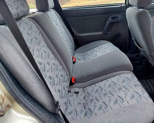 Серый ВАЗ 2111, объемом двигателя 1.6 л и пробегом 185 тыс. км за 2100 $, фото 22 на Automoto.ua