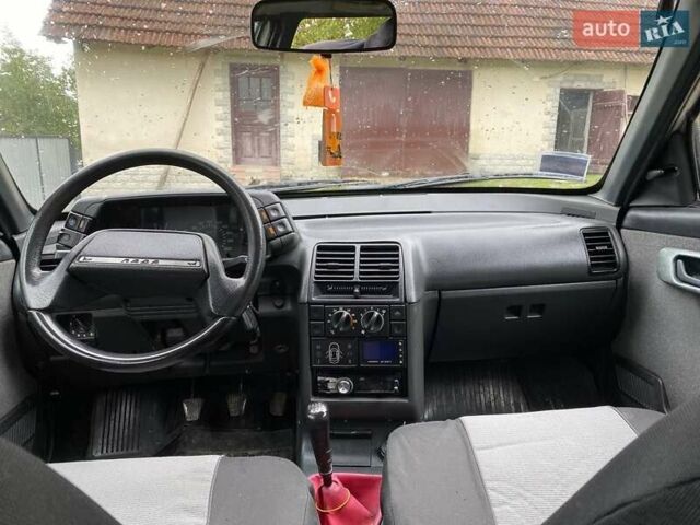Серый ВАЗ 2111, объемом двигателя 1.6 л и пробегом 379 тыс. км за 1500 $, фото 5 на Automoto.ua