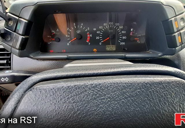 Серый ВАЗ 2111, объемом двигателя 1.6 л и пробегом 270 тыс. км за 2500 $, фото 5 на Automoto.ua