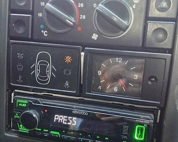 ВАЗ 2111 2006 в Кривом Роге на Automoto.ua Серый ВАЗ 2111, объемом двигателя 1.6 л и пробегом 277 тыс. км за 2000 $, фото 6 на Automoto.ua