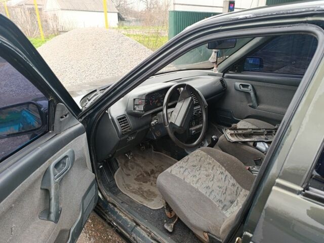 Серый ВАЗ 2111, объемом двигателя 2 л и пробегом 200 тыс. км за 1200 $, фото 3 на Automoto.ua