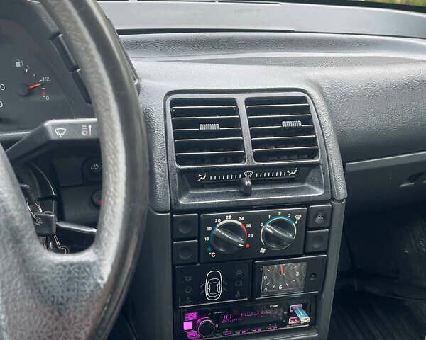 Серый ВАЗ 2111, объемом двигателя 1.6 л и пробегом 302 тыс. км за 1600 $, фото 6 на Automoto.ua