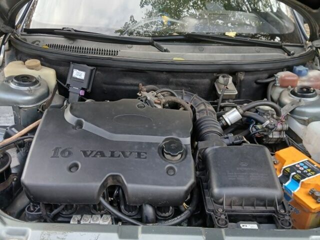 Серый ВАЗ 2111, объемом двигателя 1.6 л и пробегом 145 тыс. км за 2850 $, фото 5 на Automoto.ua