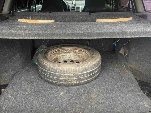 Серый ВАЗ 2111, объемом двигателя 0 л и пробегом 217 тыс. км за 1900 $, фото 5 на Automoto.ua