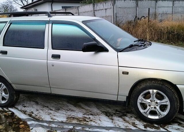 Сірий ВАЗ 2111, об'ємом двигуна 1.6 л та пробігом 180 тис. км за 2550 $, фото 4 на Automoto.ua