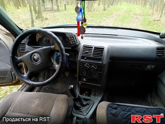 Серый ВАЗ 2111, объемом двигателя 1.6 л и пробегом 211 тыс. км за 1600 $, фото 1 на Automoto.ua