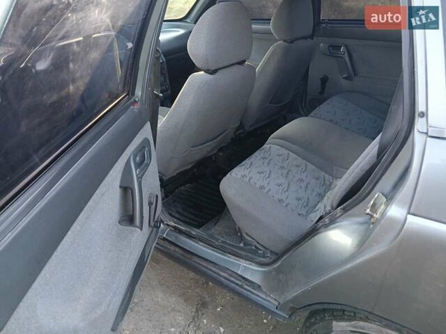 Серый ВАЗ 2111, объемом двигателя 1.5 л и пробегом 240 тыс. км за 999 $, фото 9 на Automoto.ua
