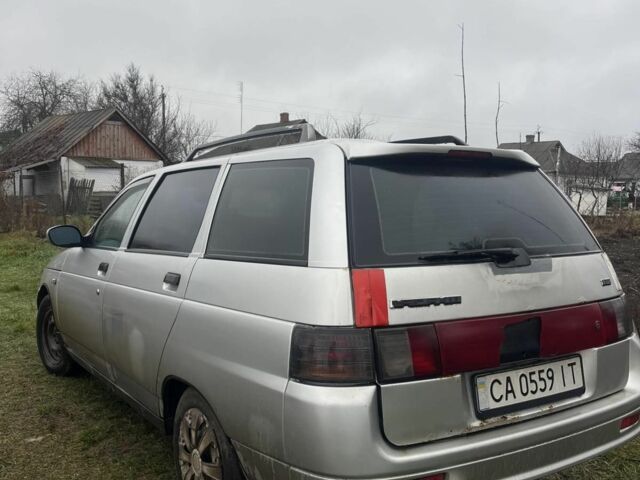 Серый ВАЗ 2111, объемом двигателя 1.6 л и пробегом 266 тыс. км за 949 $, фото 4 на Automoto.ua