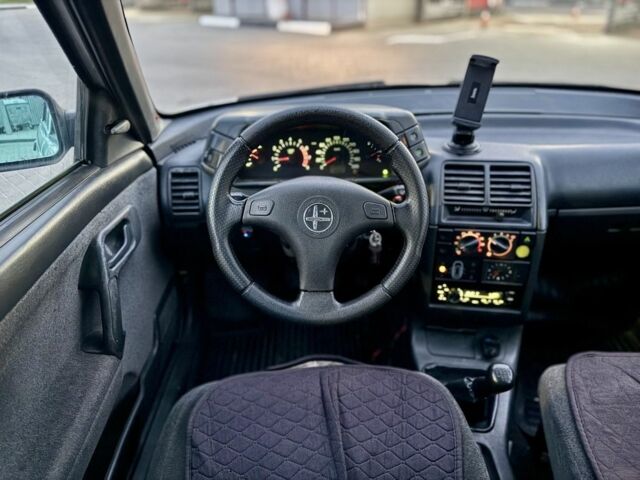 Серый ВАЗ 2111, объемом двигателя 1.6 л и пробегом 222 тыс. км за 899 $, фото 6 на Automoto.ua