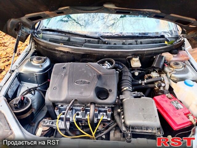 Серый ВАЗ 2111, объемом двигателя 1.6 л и пробегом 200 тыс. км за 1600 $, фото 7 на Automoto.ua