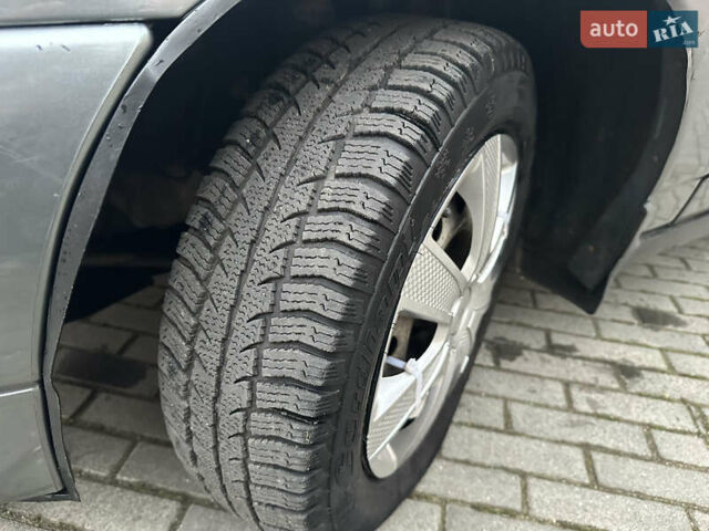 Серый ВАЗ 2111, объемом двигателя 1.6 л и пробегом 274 тыс. км за 2800 $, фото 17 на Automoto.ua