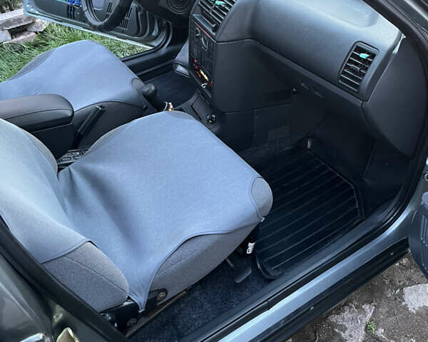 Сірий ВАЗ 2111, об'ємом двигуна 1.6 л та пробігом 49 тис. км за 3150 $, фото 17 на Automoto.ua