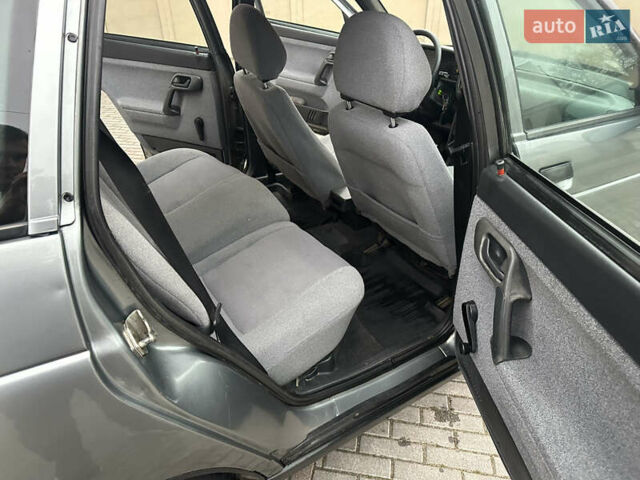 Серый ВАЗ 2111, объемом двигателя 1.6 л и пробегом 274 тыс. км за 2800 $, фото 10 на Automoto.ua