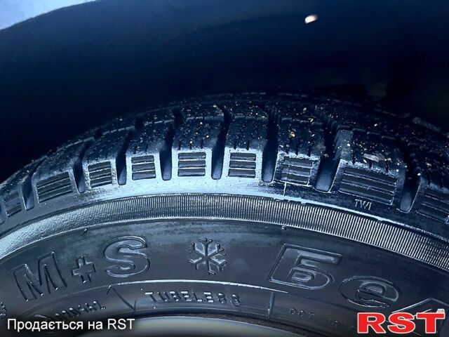 Серый ВАЗ 2111, объемом двигателя 1.6 л и пробегом 140 тыс. км за 2830 $, фото 7 на Automoto.ua