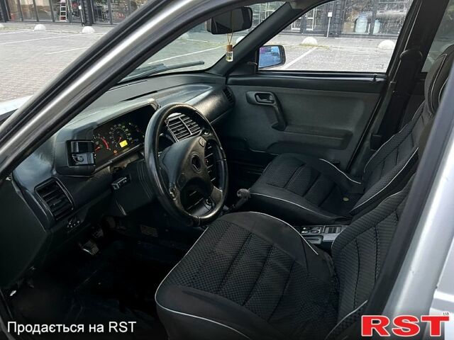 Серый ВАЗ 2111, объемом двигателя 1.6 л и пробегом 214 тыс. км за 1400 $, фото 1 на Automoto.ua