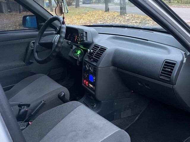 Сірий ВАЗ 2111, об'ємом двигуна 1.6 л та пробігом 260 тис. км за 1299 $, фото 5 на Automoto.ua