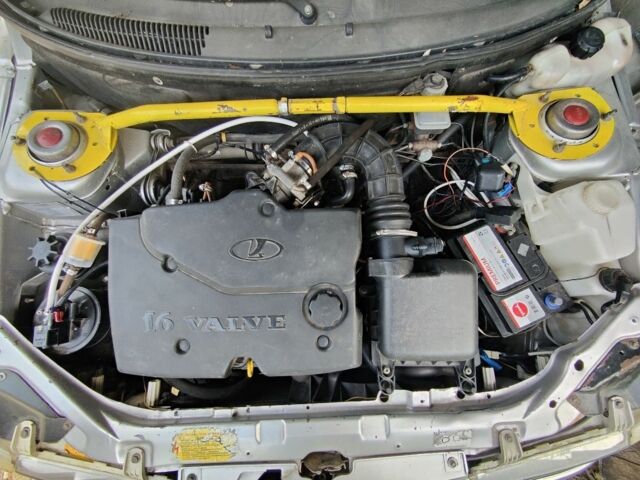 Серый ВАЗ 2111, объемом двигателя 1.6 л и пробегом 173 тыс. км за 1800 $, фото 6 на Automoto.ua