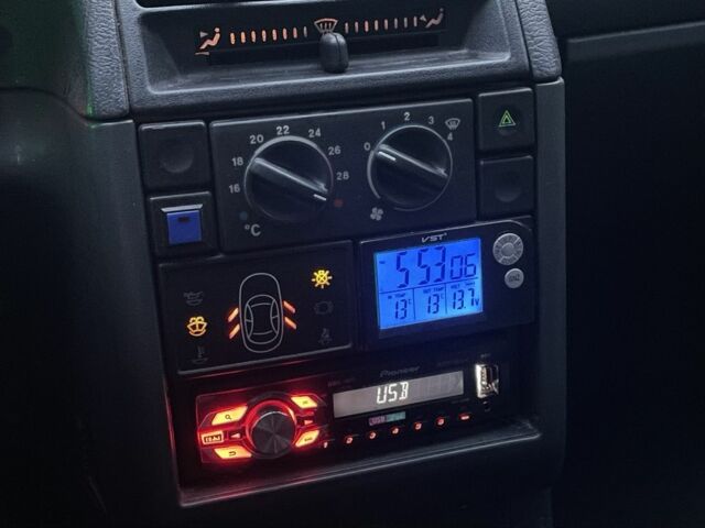 Сірий ВАЗ 2111, об'ємом двигуна 1.6 л та пробігом 260 тис. км за 1299 $, фото 9 на Automoto.ua