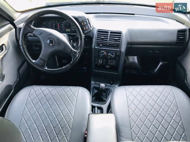 Серый ВАЗ 2111, объемом двигателя 1.6 л и пробегом 92 тыс. км за 2850 $, фото 7 на Automoto.ua
