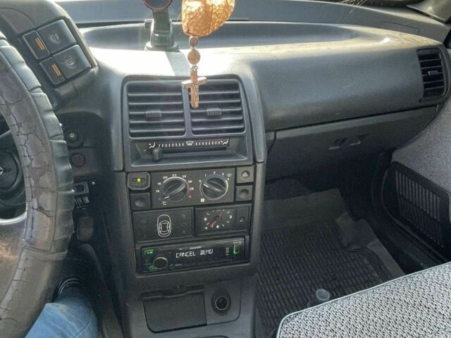 Серый ВАЗ 2111, объемом двигателя 0 л и пробегом 309 тыс. км за 1500 $, фото 6 на Automoto.ua