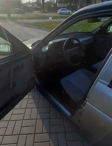 Серый ВАЗ 2111, объемом двигателя 1.6 л и пробегом 251 тыс. км за 1850 $, фото 13 на Automoto.ua