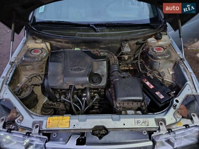 Серый ВАЗ 2111, объемом двигателя 1.6 л и пробегом 180 тыс. км за 1999 $, фото 19 на Automoto.ua