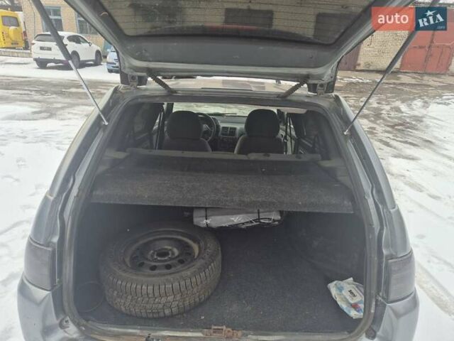 Серый ВАЗ 2111, объемом двигателя 1.6 л и пробегом 300 тыс. км за 1899 $, фото 5 на Automoto.ua