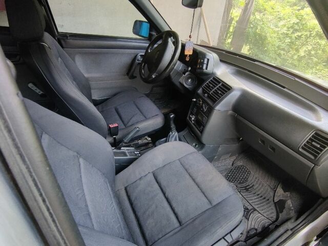 Серый ВАЗ 2111, объемом двигателя 1.6 л и пробегом 173 тыс. км за 1800 $, фото 4 на Automoto.ua