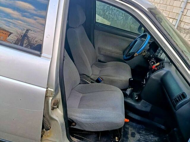 Серый ВАЗ 2111, объемом двигателя 1.6 л и пробегом 0 тыс. км за 1500 $, фото 5 на Automoto.ua