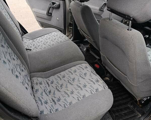 Серый ВАЗ 2111, объемом двигателя 0 л и пробегом 237 тыс. км за 2650 $, фото 3 на Automoto.ua